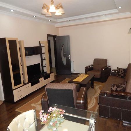 Apartment First Line From Sea Batumi Exteriér fotografie