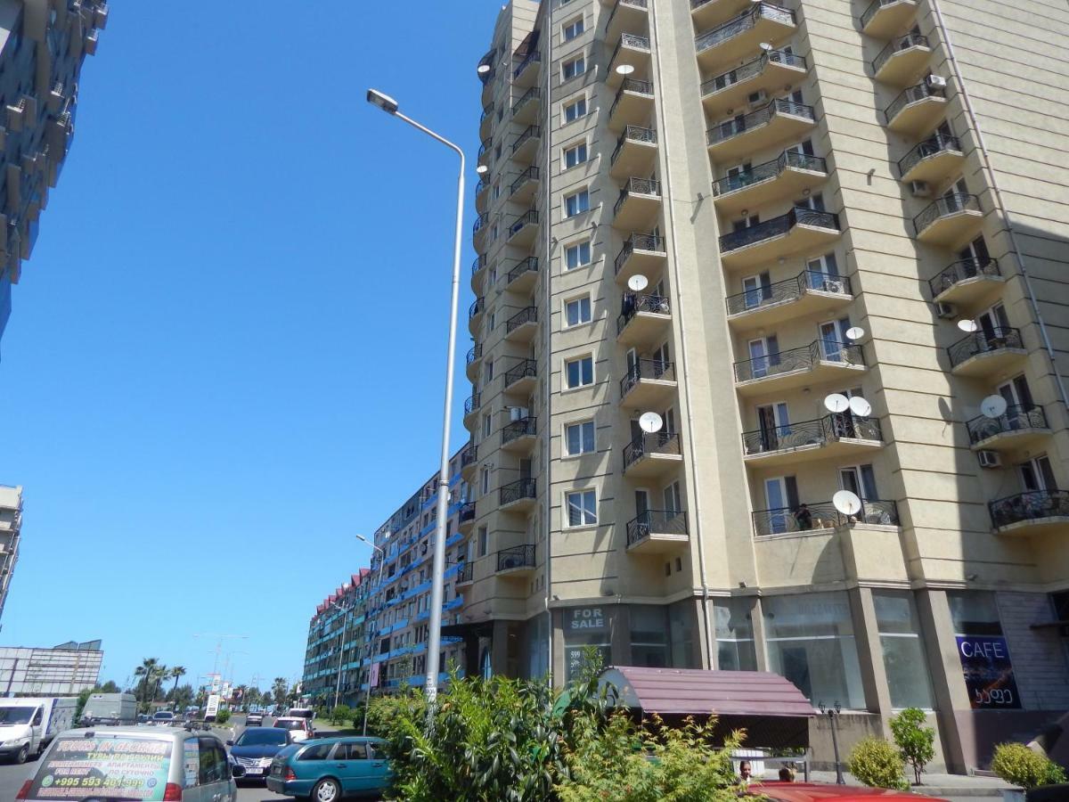 Apartment First Line From Sea Batumi Exteriér fotografie