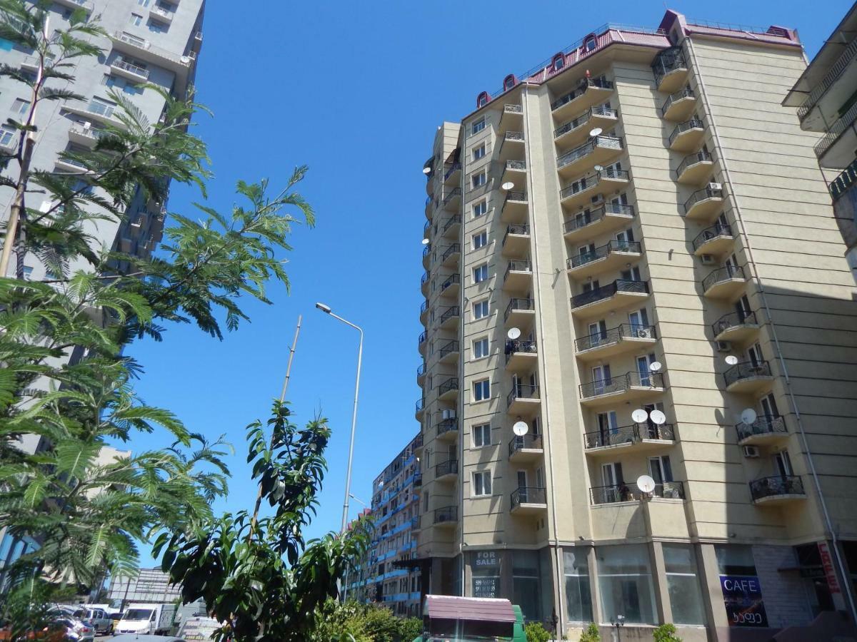 Apartment First Line From Sea Batumi Exteriér fotografie